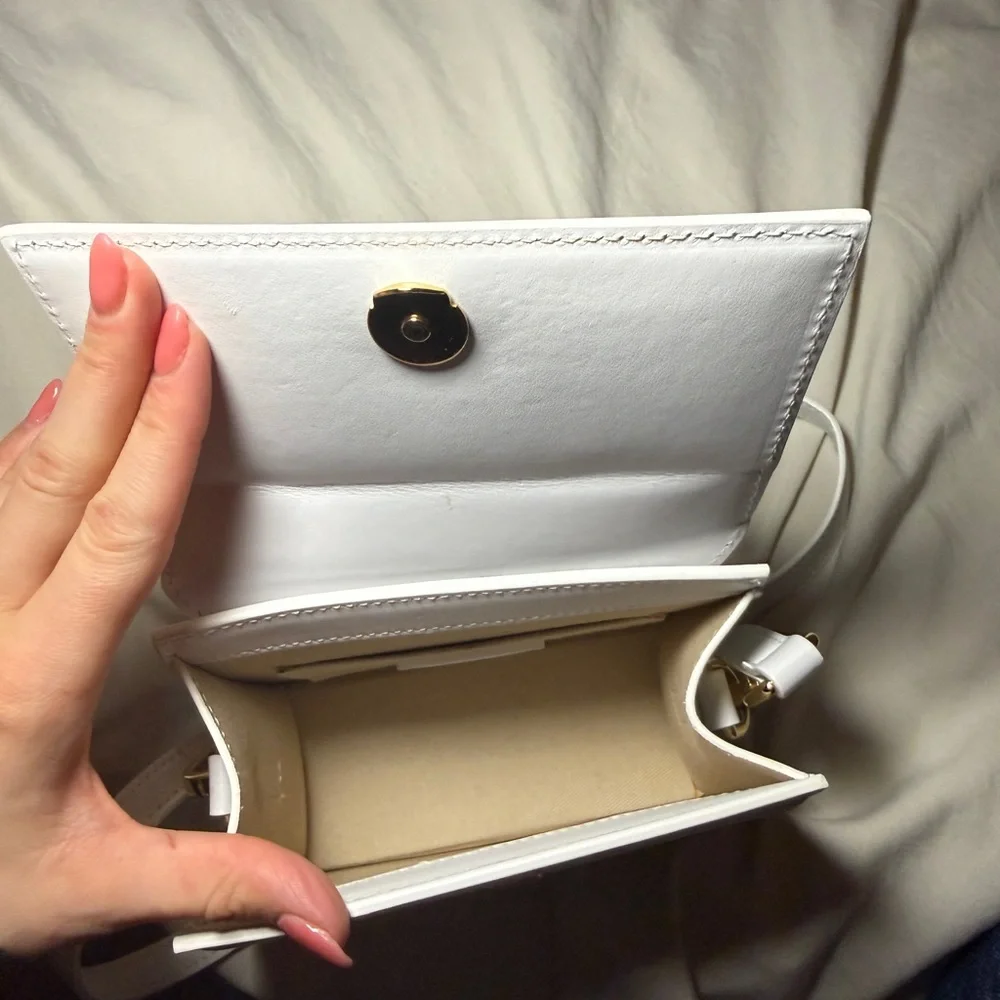 Jacquemus Mini Top-Handle Bag in White with Gold Logo - Picture 6 of 8